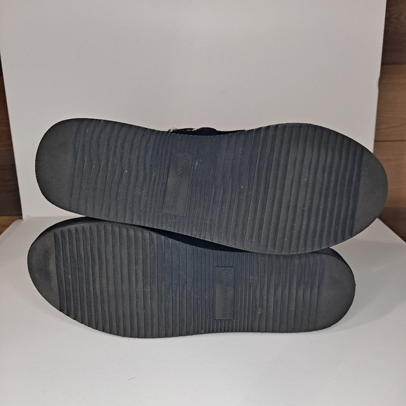 Banana Republic black suede sherpa hiking sneaker - Picture 10 of 13